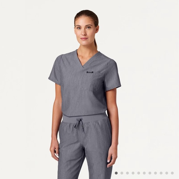Rhena Essential 1-Pocket Scrub Top - Picture 1 of 5